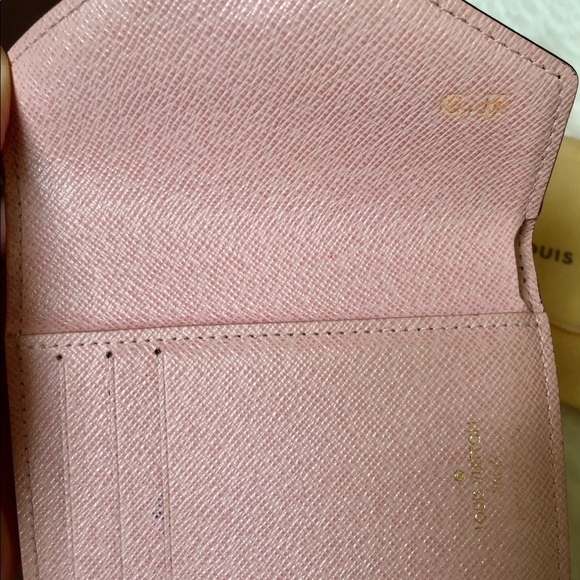 📌SOLD📌Louis Vuitton Victorine Wallet - Picture 11 of 16